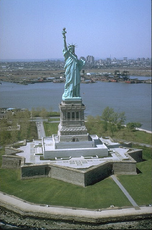 Statue de la Liberté, New York (image domaine public)